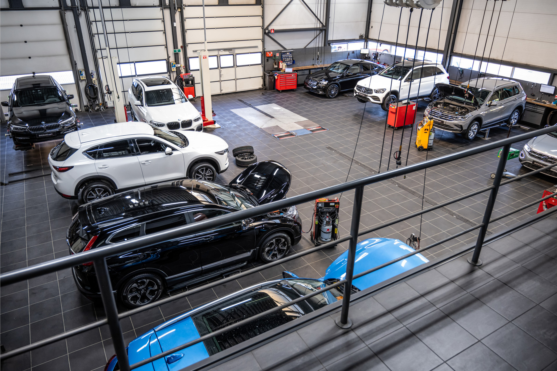45810192-3.jpg