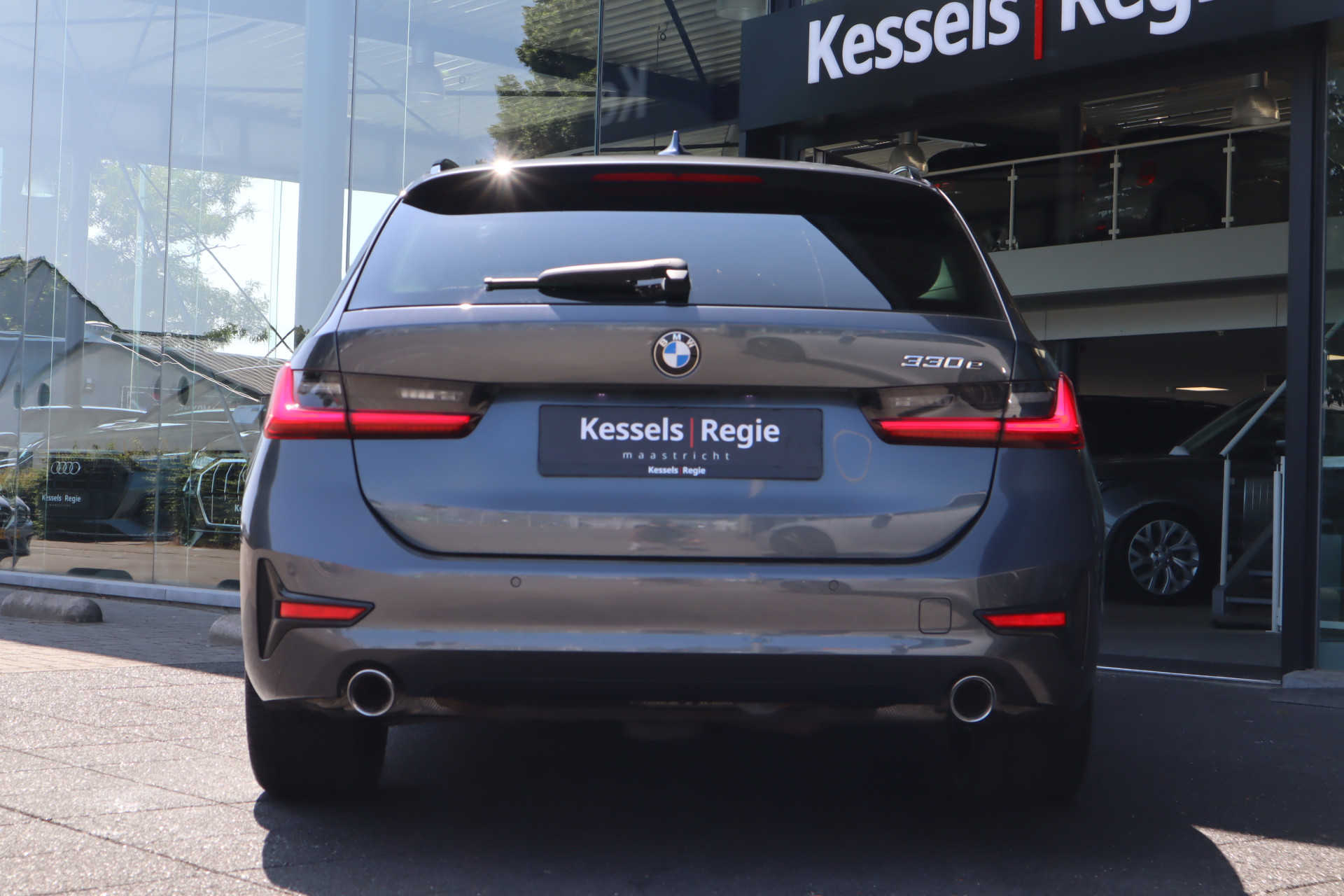 45855924-25.jpg