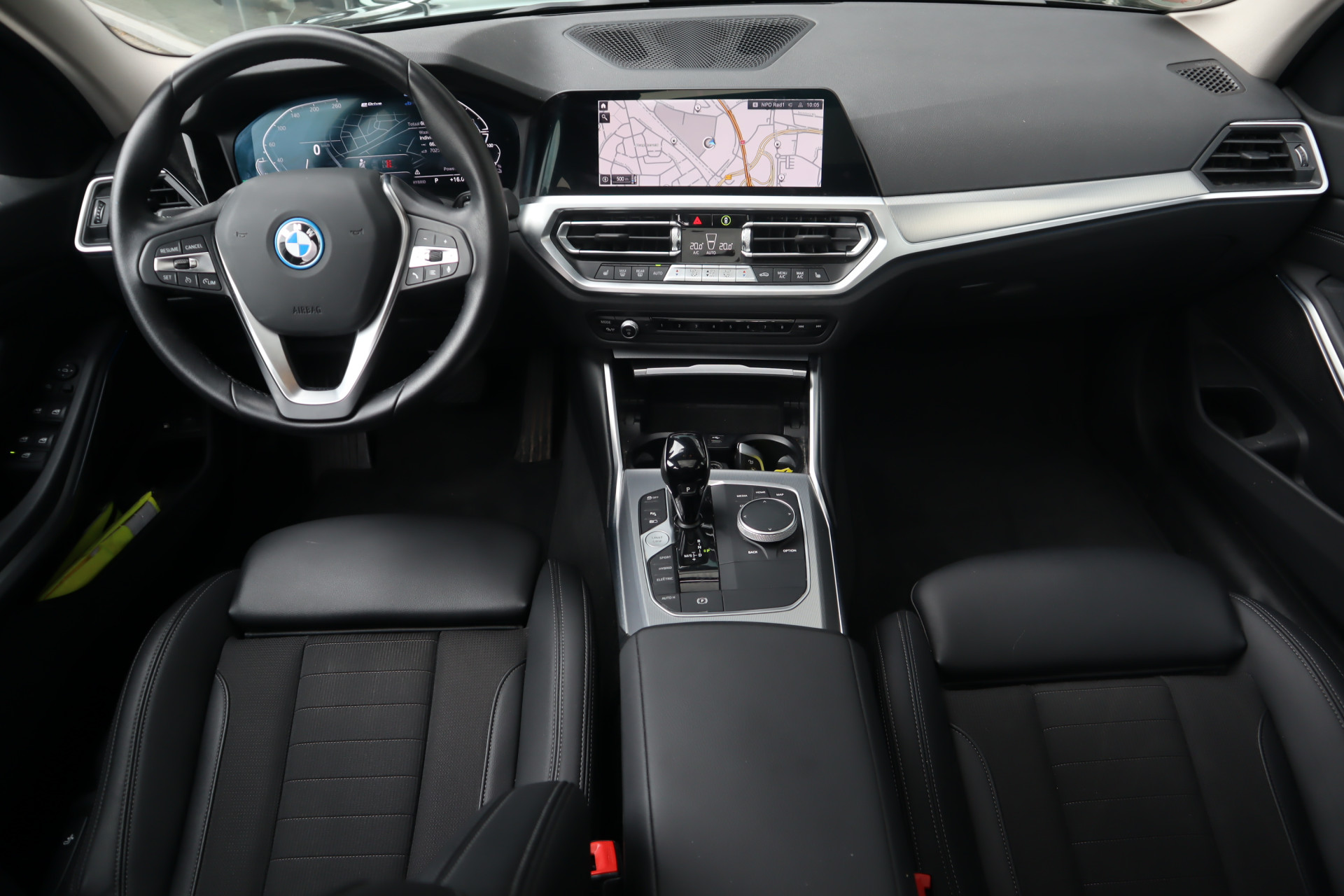 45867388-5.jpg